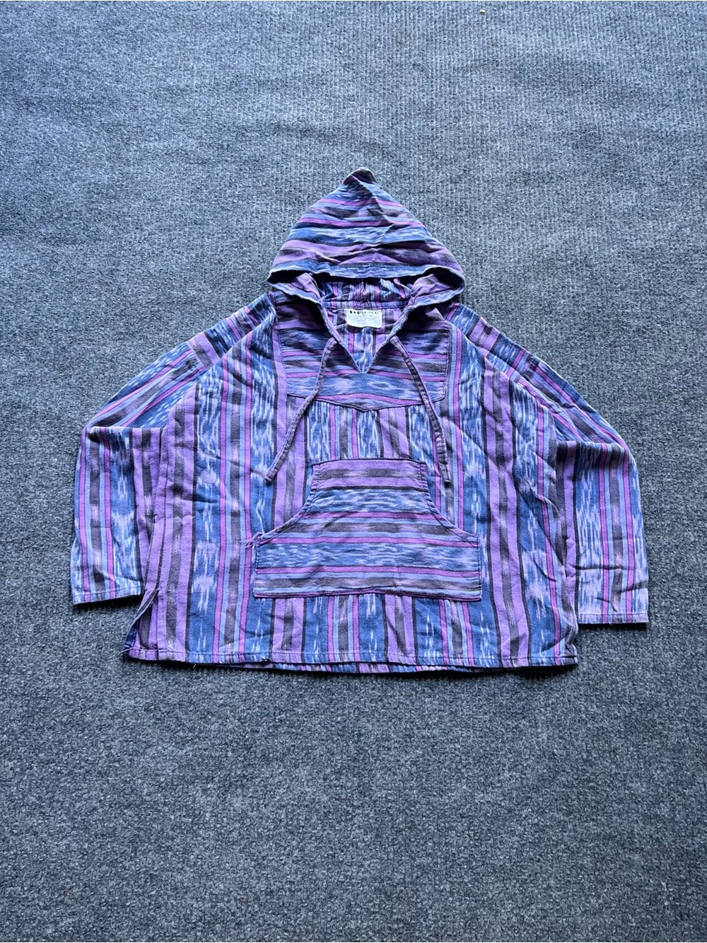 Y2K Guatemalan Hooded Pull Over